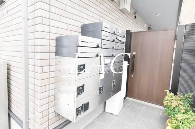 ＪＲ横須賀線 武蔵小杉駅 徒歩10分 3階建 築8年の外観写真