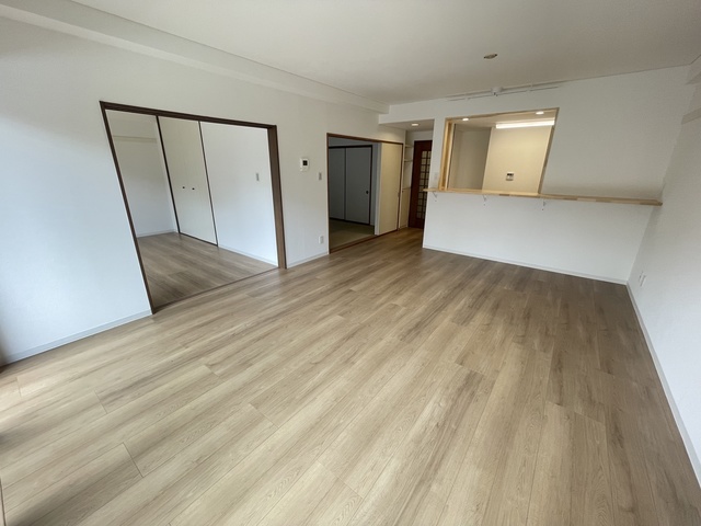 アトラクトマンショントムロの居間写真