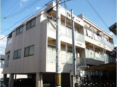 姫路市北八代のマンションの建物外観