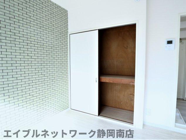 【静岡市駿河区大谷のマンションの収納】