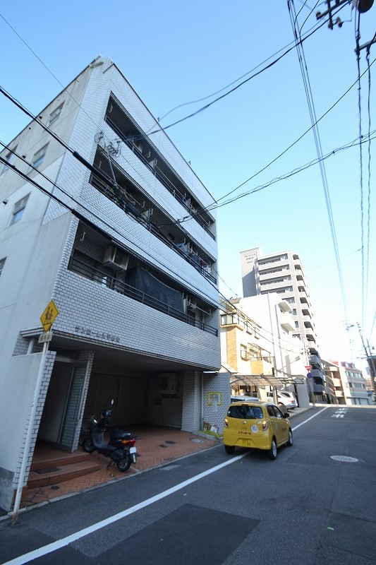 広島市中区平野町のマンションの建物外観