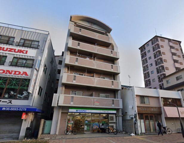 【大阪市住吉区長居西のマンションのエントランス】