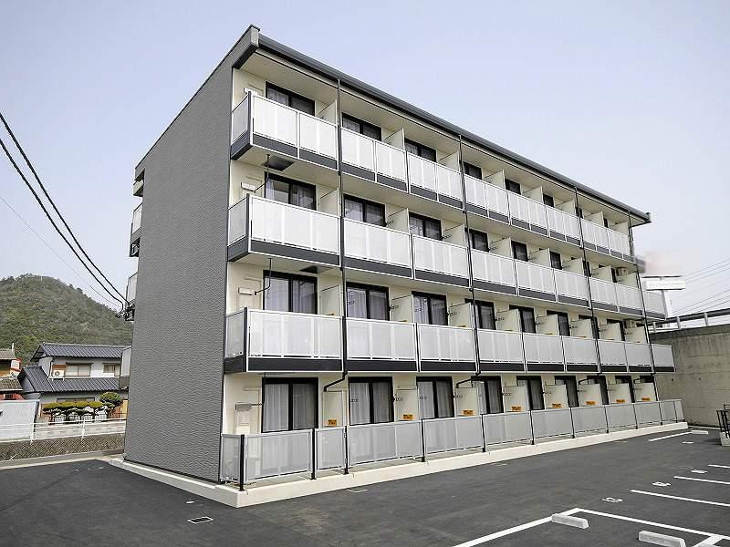 【高松市紙町のマンションの建物外観】