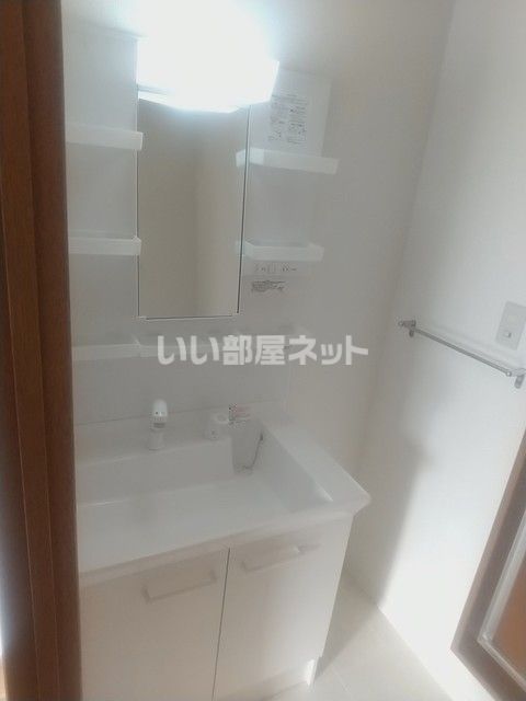 【和歌山市野崎のアパートの洗面設備】