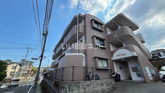 鹿児島市西陵のマンションの建物外観