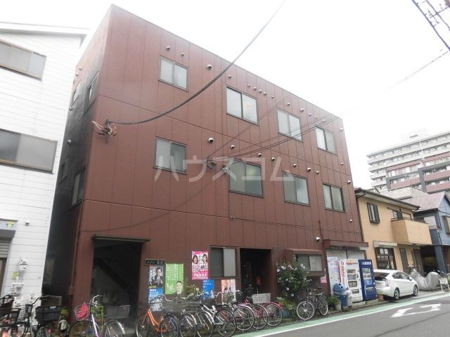 横浜市鶴見区本町通のマンションの建物外観