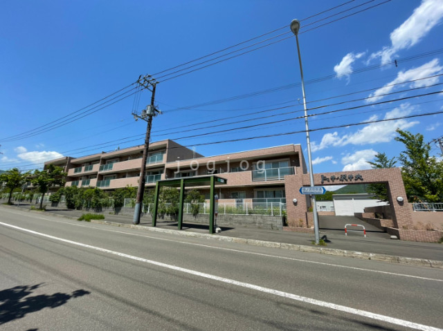 札幌市南区中ノ沢のマンションの建物外観