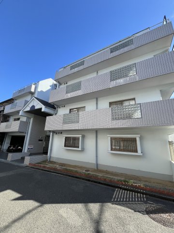 豊中市春日町のマンションの建物外観