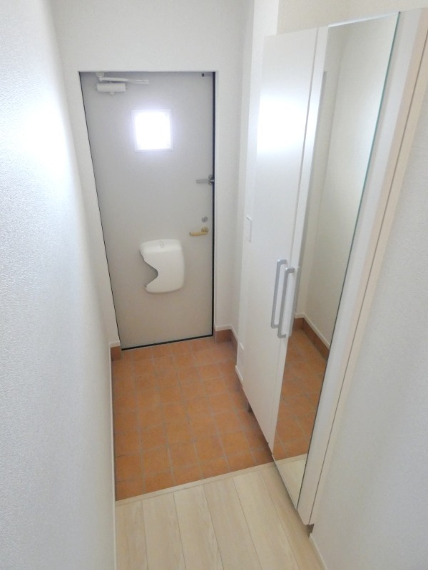 玄関　図面と現状に相違がある場合には現状を優先