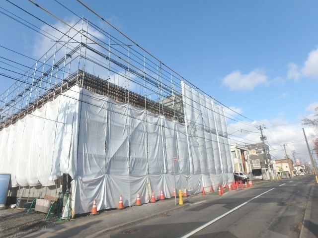 【札幌市白石区南郷通のマンションの駐車場】