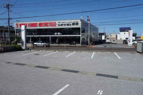 【彦根市高宮町のアパートの駐車場】