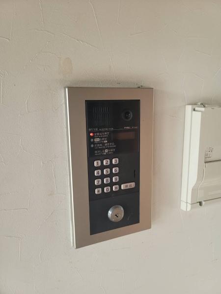エントランス　オートロック付き