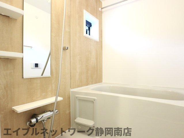 バス・シャワールーム　お風呂です