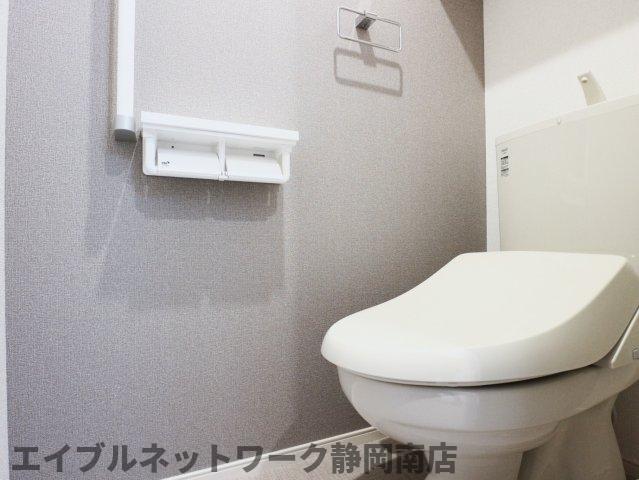 トイレ　シンプルで使いやすいトイレです