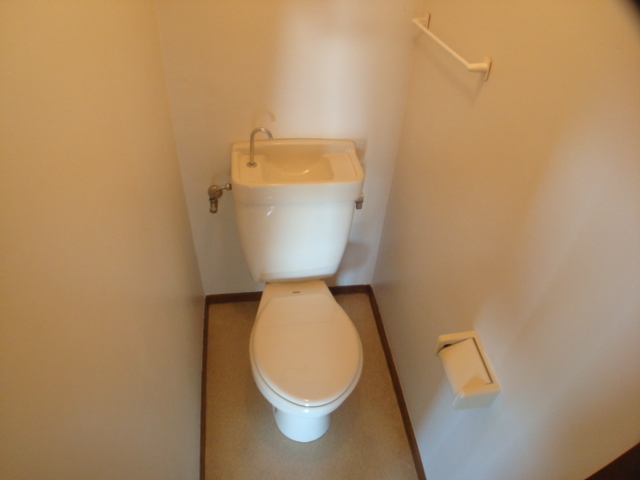 トイレ　前回募集時の写真です。
