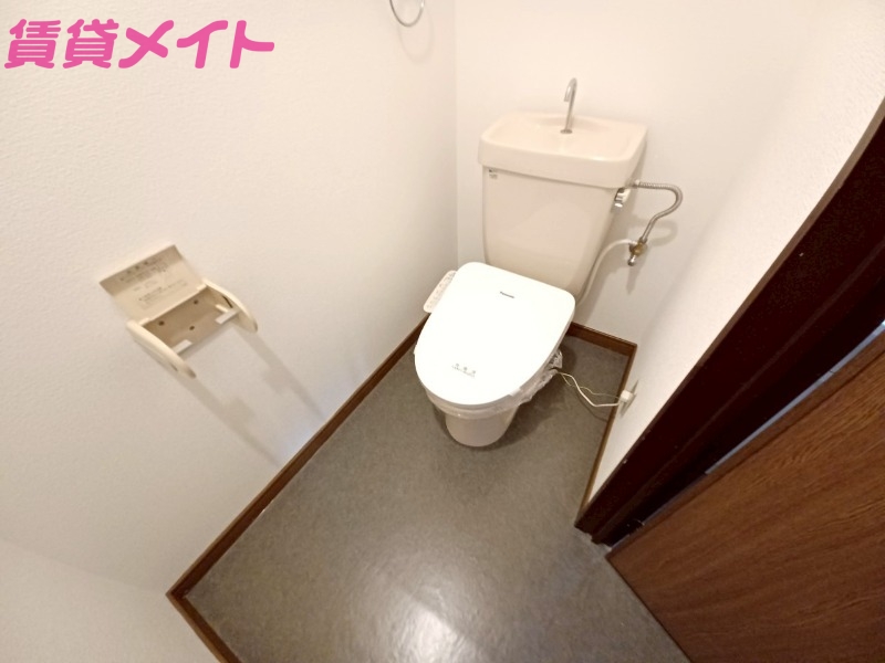 トイレ　ウォシュレット付き
