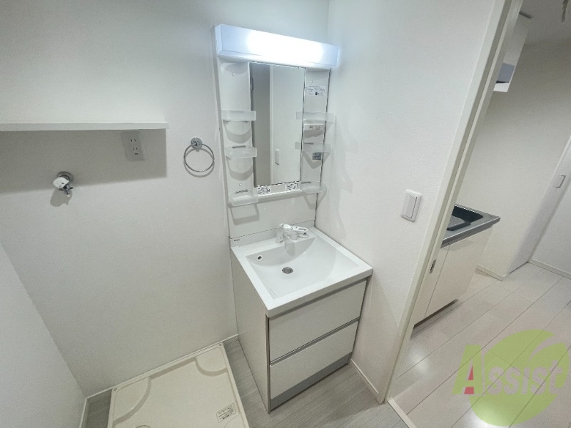 洗面設備　洗面台は独立しています。朝の身支度はこちらでどうぞ～