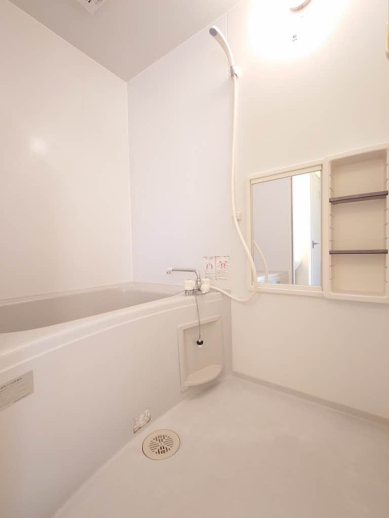 バス・シャワールーム　バスルーム