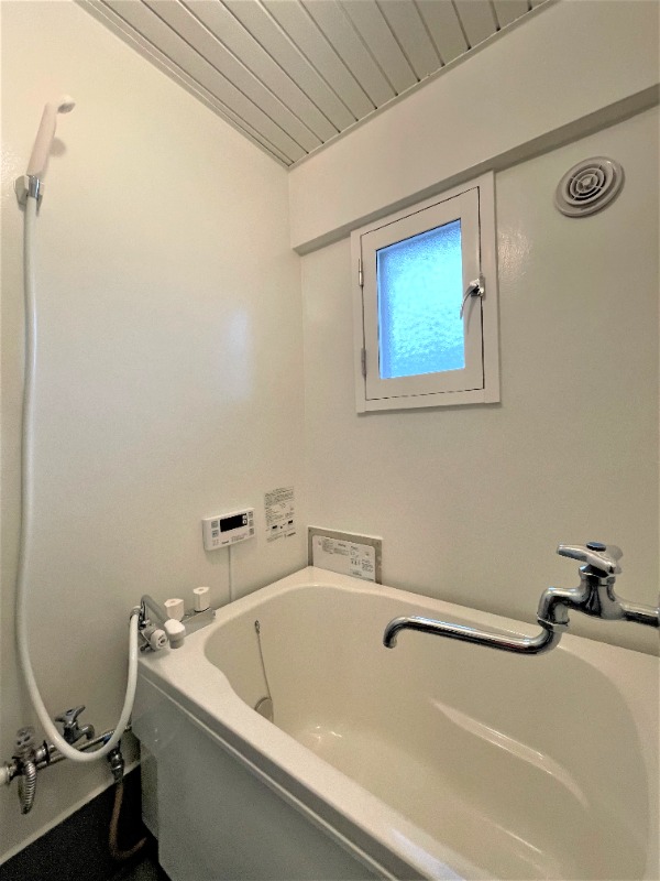 バス・シャワールーム　ゆったりバスです♪