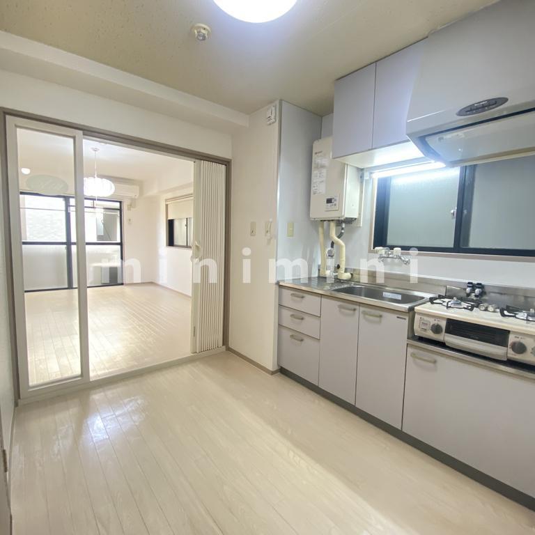 キッチン　写真は別号室となります。現況優先