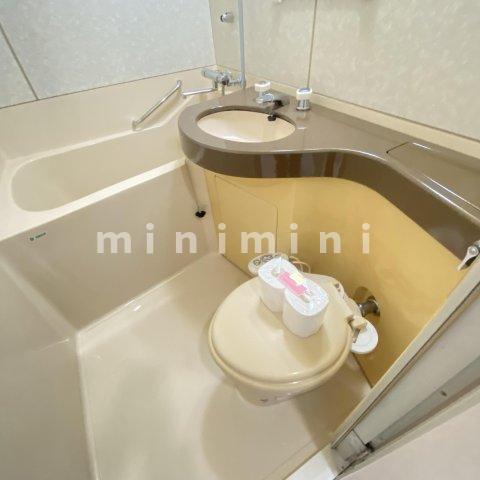 トイレ　写真は別号室となります。現況優先