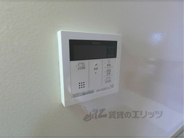 その他設備　給湯器リモコン