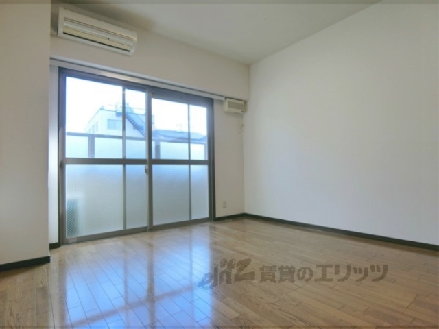 居室・リビング　居室