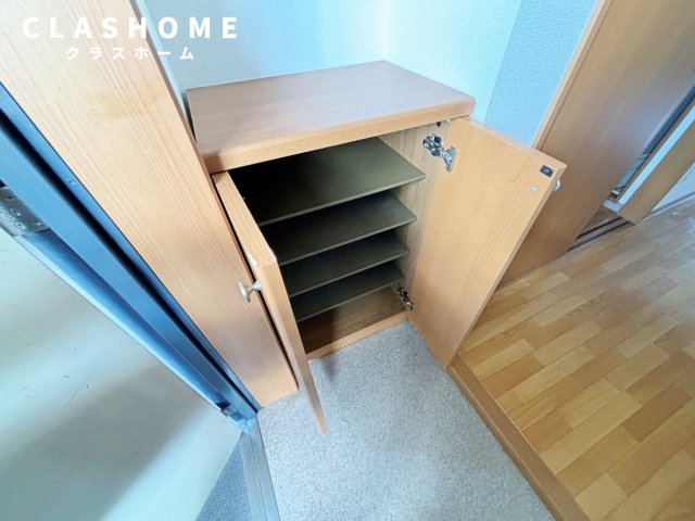 収納　同物件の別部屋になります。