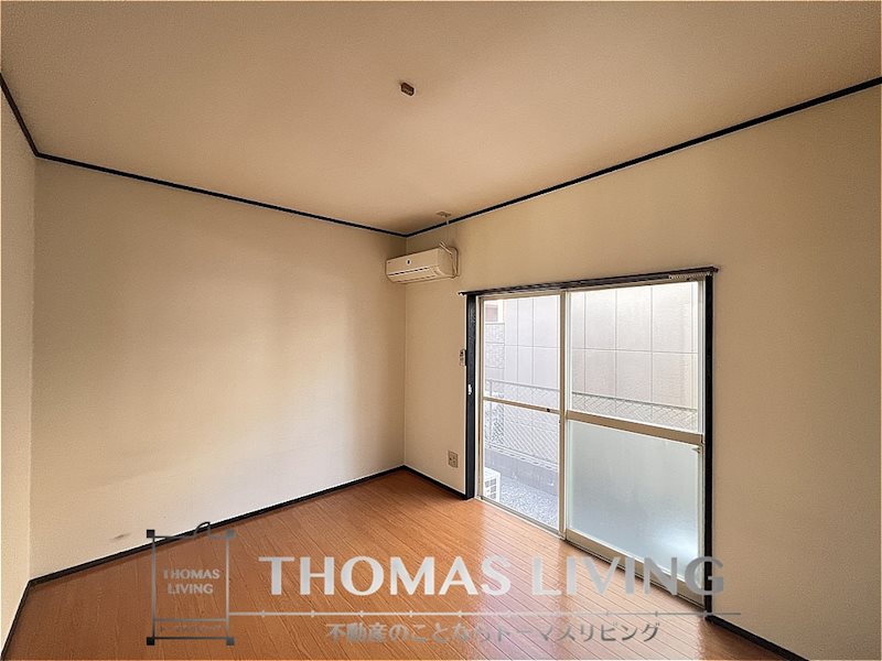 居室・リビング　シンプルな内装ですね。