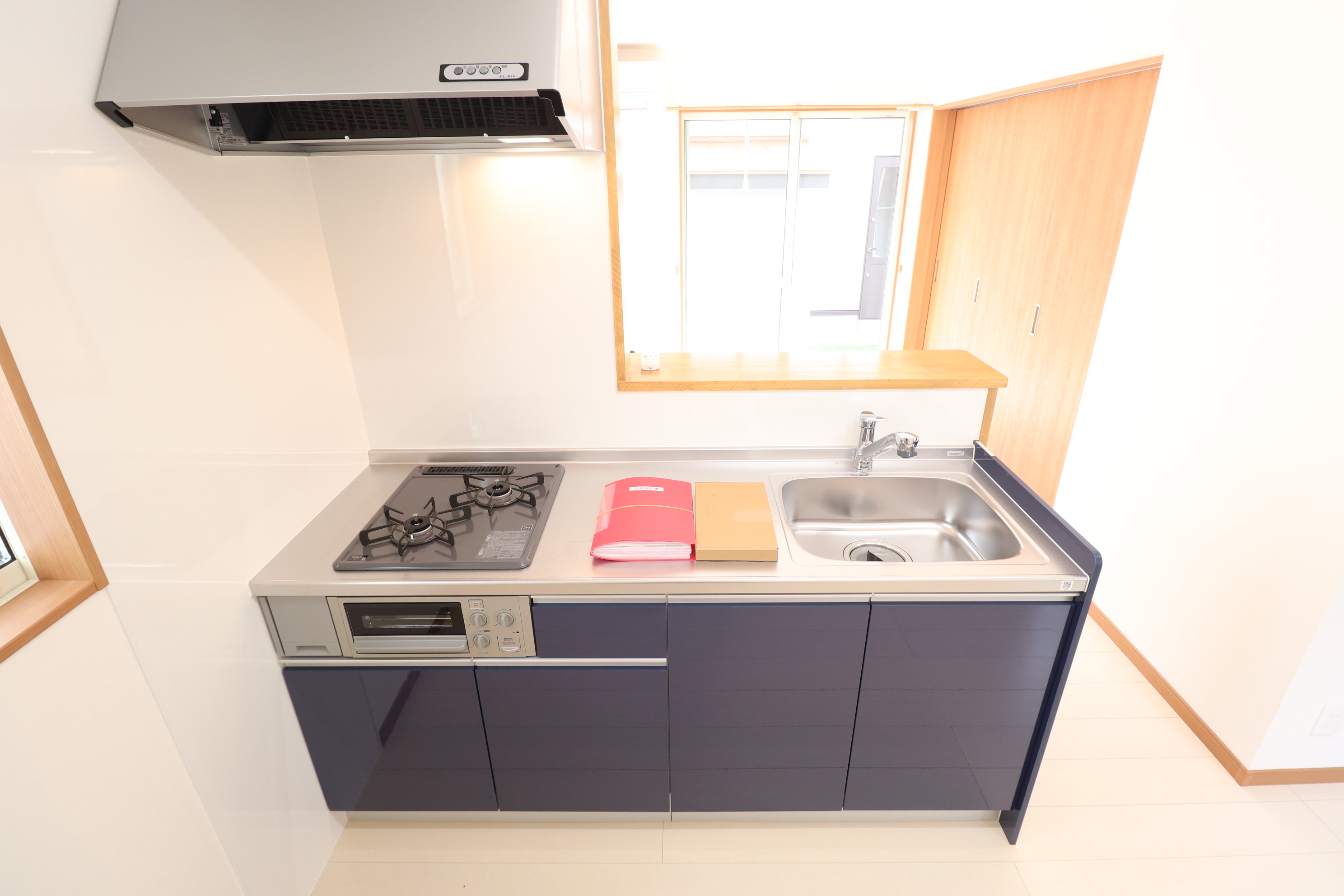 キッチン　嬉しいコンロ付きのオシャレなキッチン♪