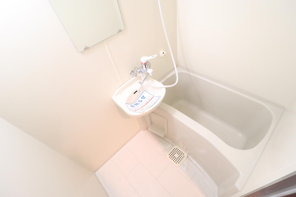 バス・シャワールーム　バスルーム