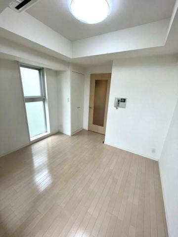 居室・リビング　※別部屋の参考写真です。