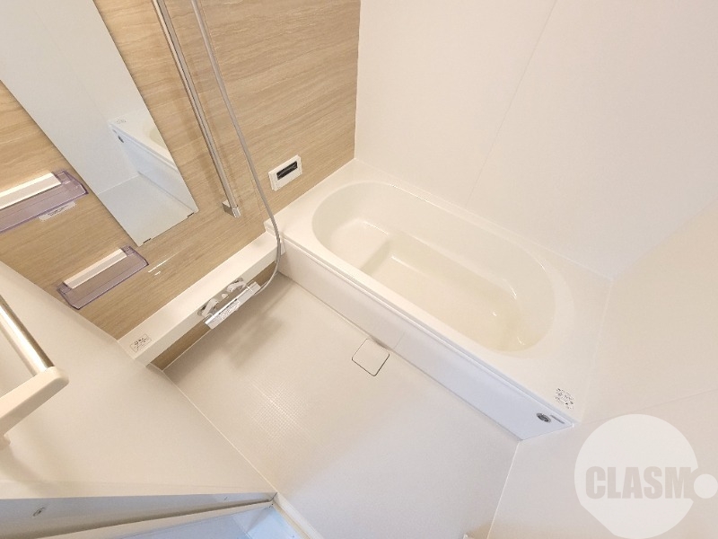 バス・シャワールーム　浴室乾燥機＆追焚機能付き広々バスルーム♪