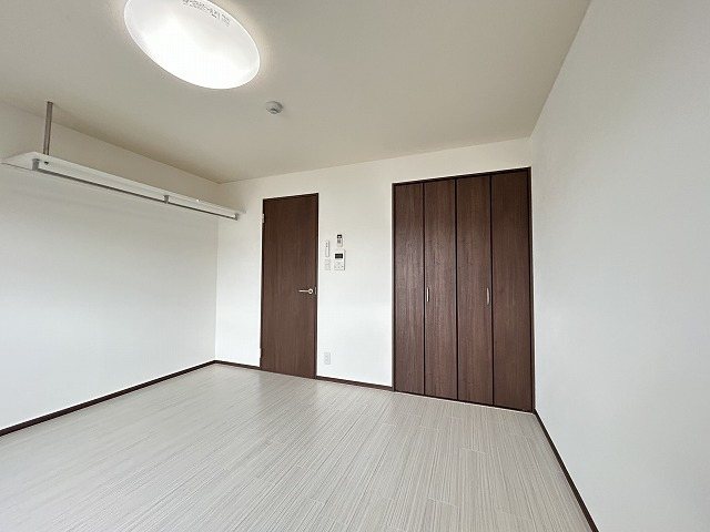 居室・リビング　同マンション別部屋