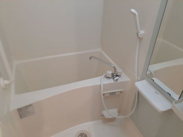 バス・シャワールーム　浴室乾燥機付き！