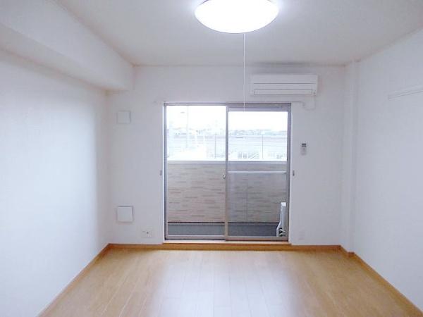 居室・リビング　室内きれいです！