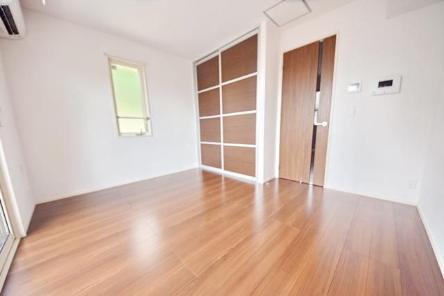 居室・リビング　★落ち着いた色味のお部屋★