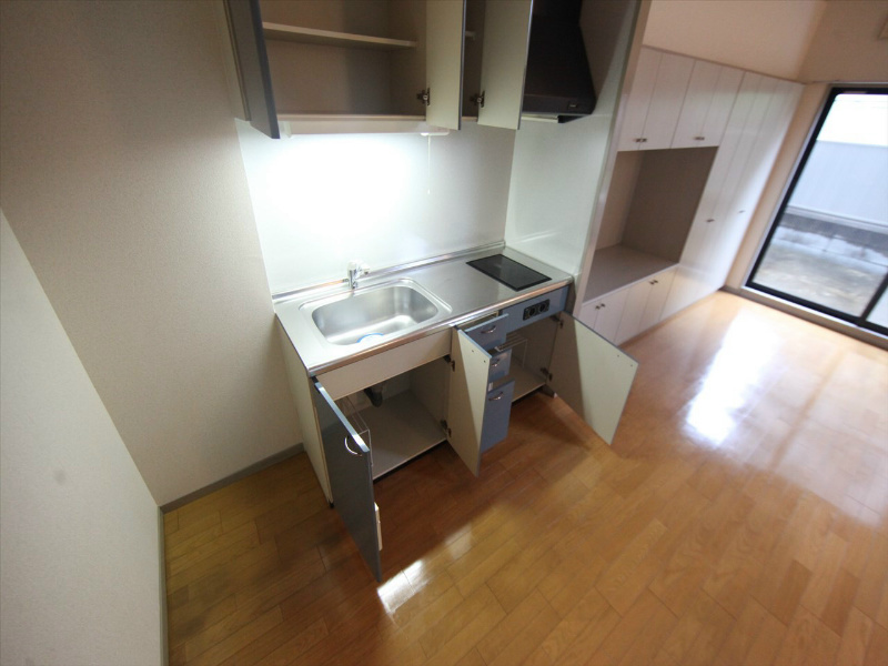 キッチン　システムキッチン（電気コンロ2口）収納スペース有