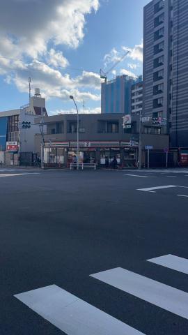 コンビニ　セブンイレブン（コンビニ）まで178m