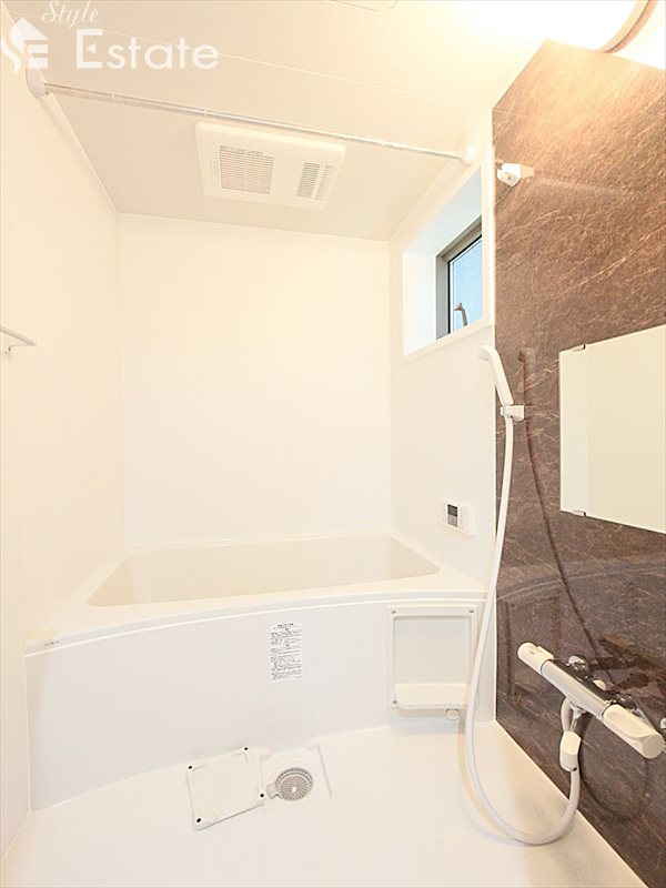バス・シャワールーム　バスルーム