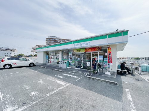 コンビニ　ファミリーマート 京屋東山店（コンビニ）まで323m