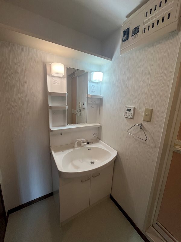 洗面設備　※参考写真