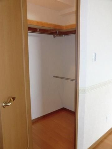 収納　ウォークインクローゼット