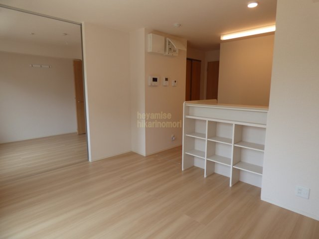 居室・リビング　写真は別号室