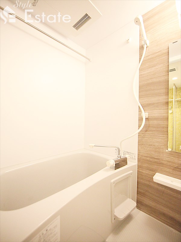 バス・シャワールーム　バスルーム