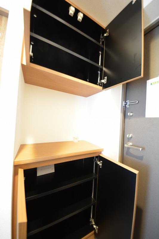 収納　和良久ライフ　シューズボックス