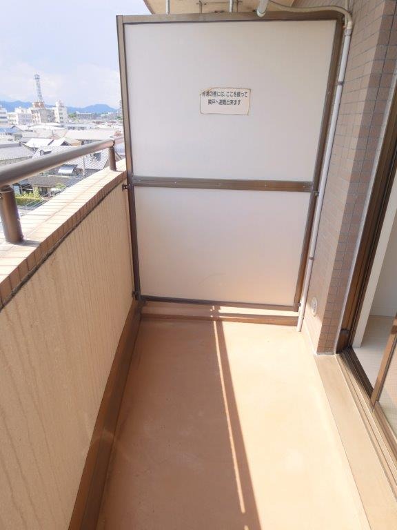 バルコニー　図面と現状に相違がある場合には現状を優先