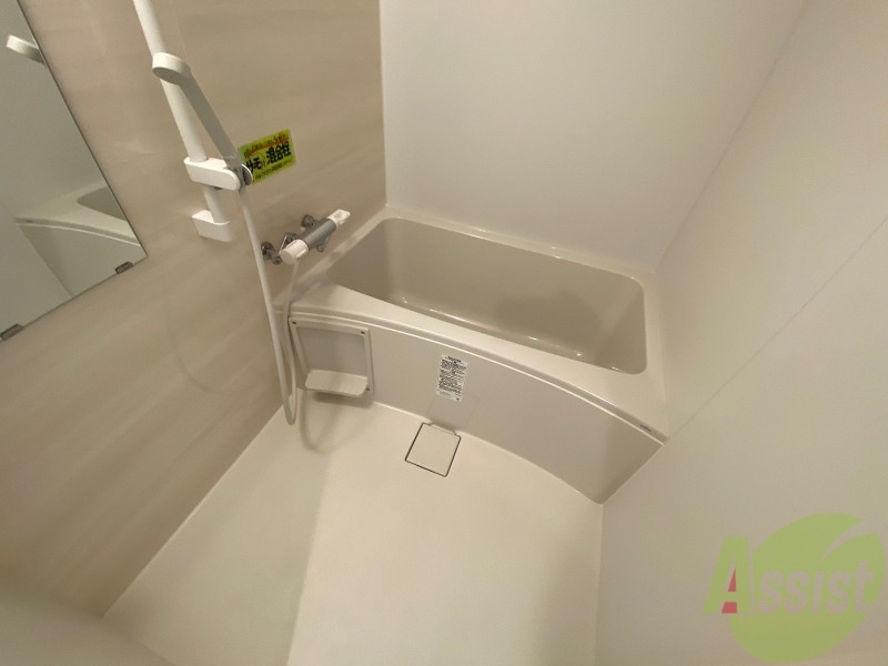 バス・シャワールーム　お風呂になります。一日の疲れを癒してくださいね。