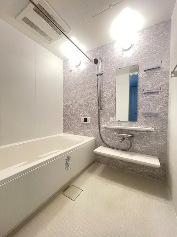 バス・シャワールーム