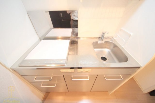 キッチン　SERENiTE本町エコート